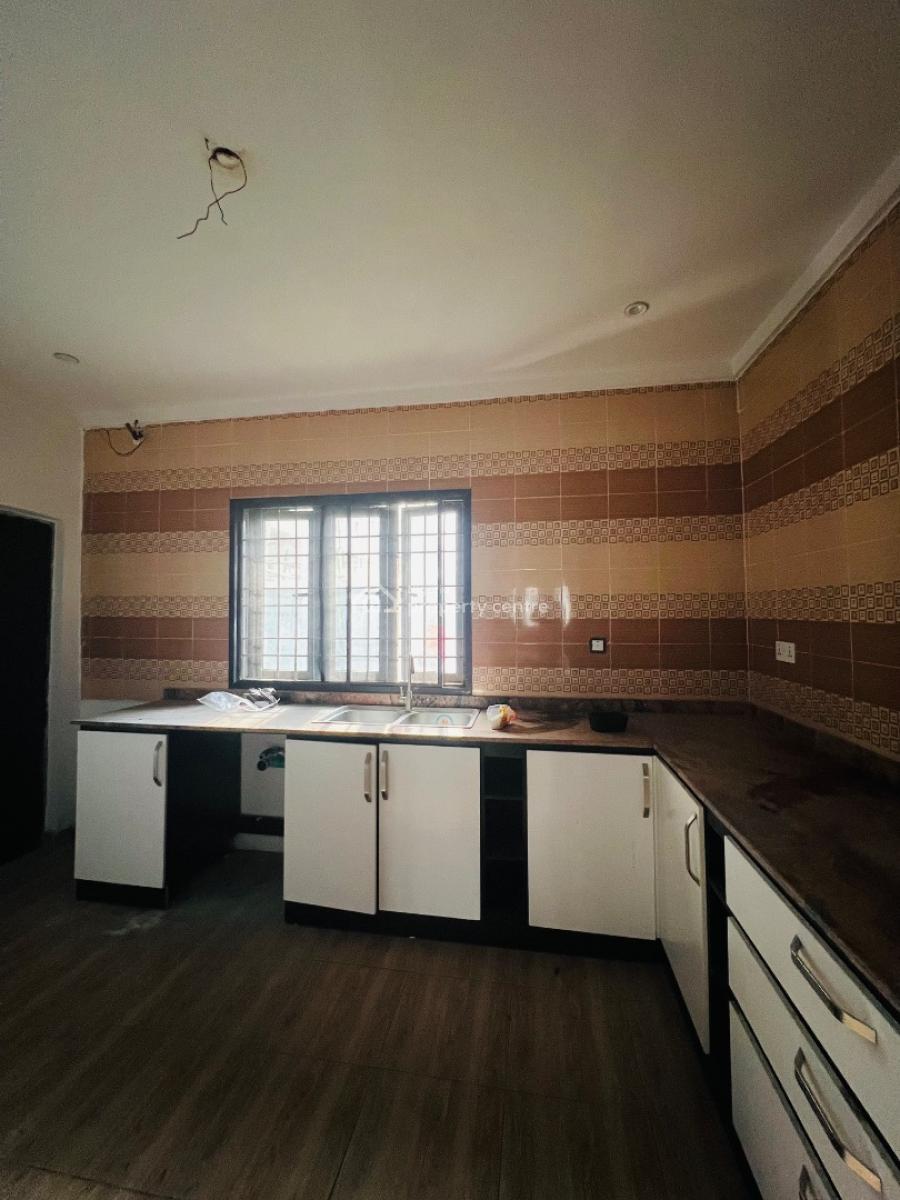 Well Built 3 Bedroom Apartment, Orchid Road, Lekki, Lagos, Flat / Apartment for Rent