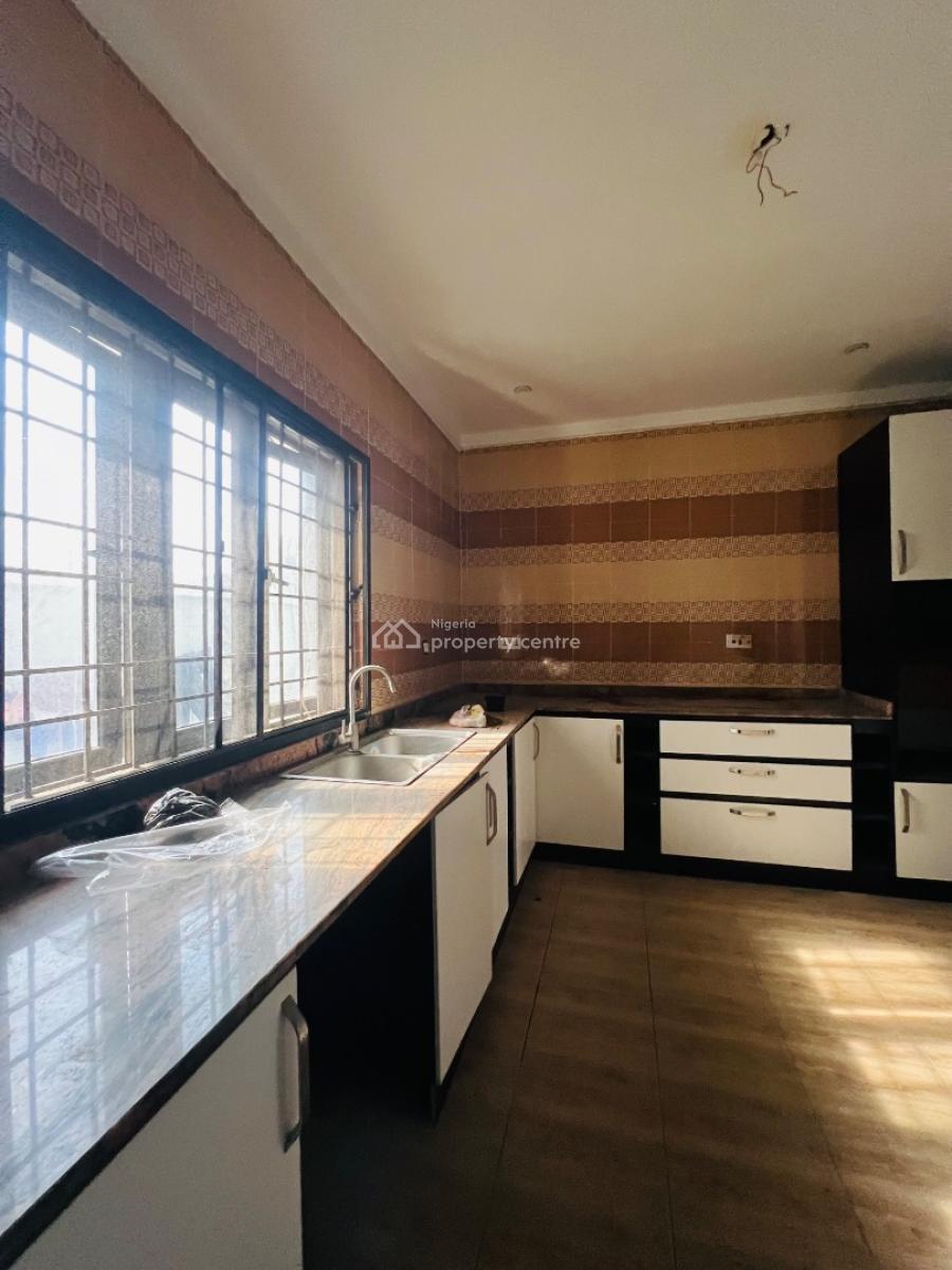 Well Built 3 Bedroom Apartment, Orchid Road, Lekki, Lagos, Flat / Apartment for Rent