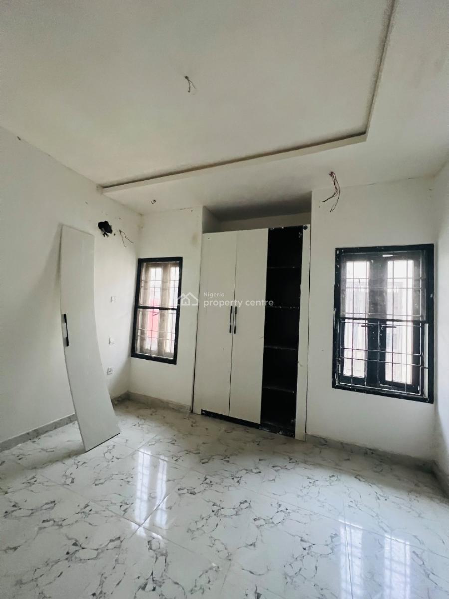 Well Built 3 Bedroom Apartment, Orchid Road, Lekki, Lagos, Flat / Apartment for Rent