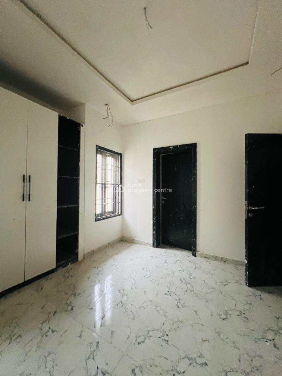 Well Built 3 Bedroom Apartment, Orchid Road, Lekki, Lagos, Flat / Apartment for Rent