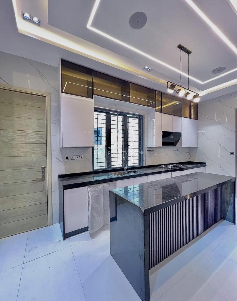 5 Bedroom Fully Detached Home with Pool & Bq, Lekki Phase 1, Lekki, Lagos, Detached Duplex for Sale