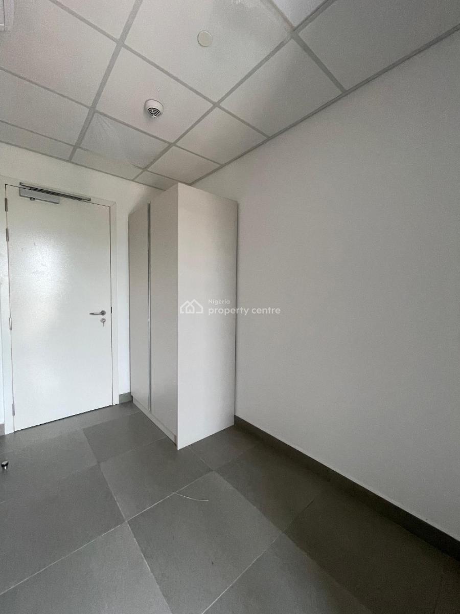 Classy Spacious 2 and 3 Bedroom Apartments with Bq in a Secure Estate, Kasumo Street, Victoria Island (vi), Lagos, Flat / Apartment for Rent