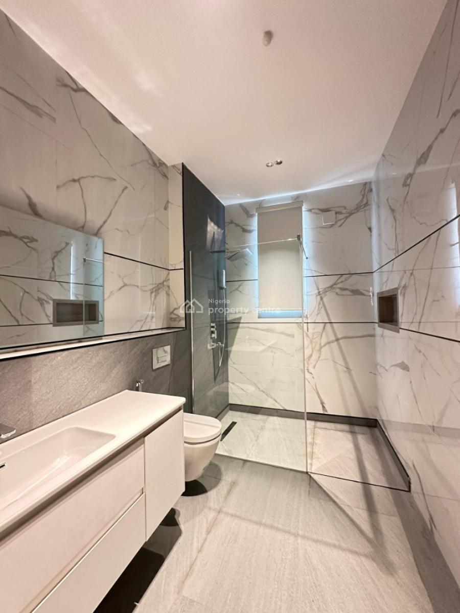 Newly Built Spacious 3 Bedroom Apartment with Top Notch Finishing, Old Ikoyi, Less Than 2mins From The Ikoyi Link Bridge, Ikoyi, Lagos, Block of Flats for Sale