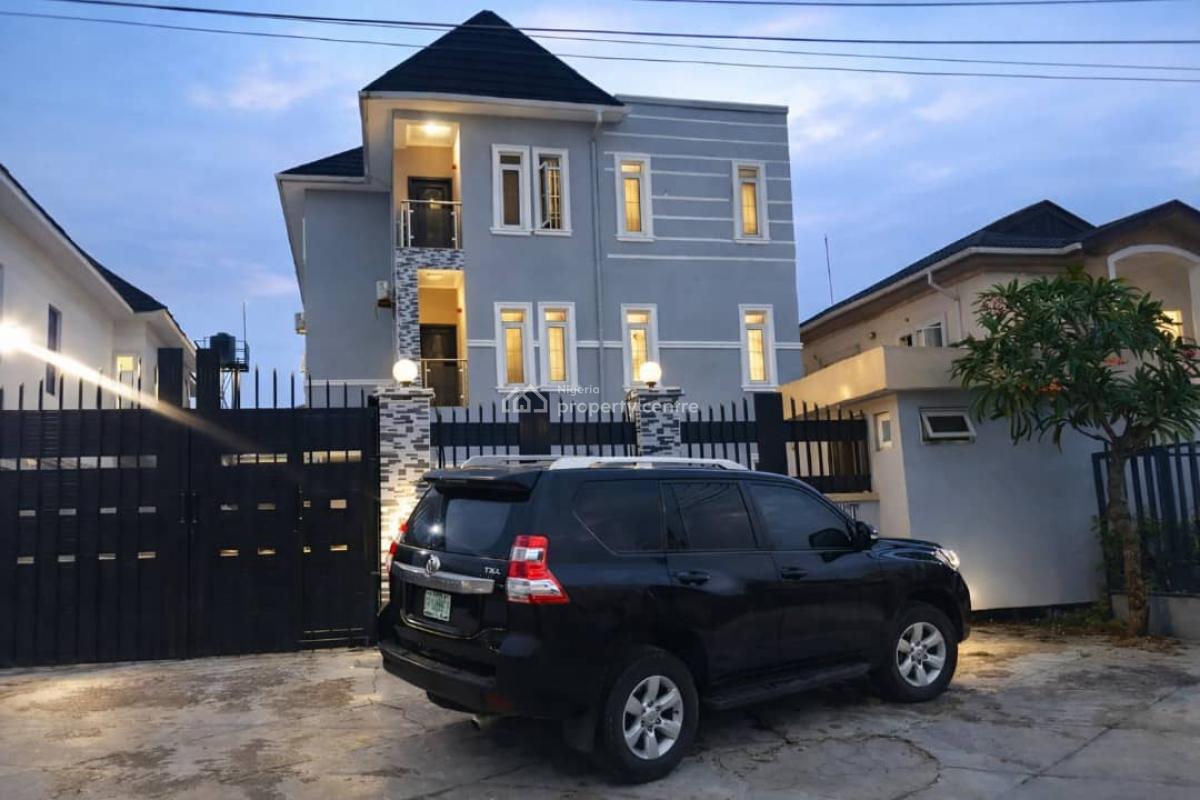 Luxury 6 Units of 3 Bedroom Apartment with a Room Bq, Lekki Phase 1, Lekki, Lagos, Flat / Apartment for Rent