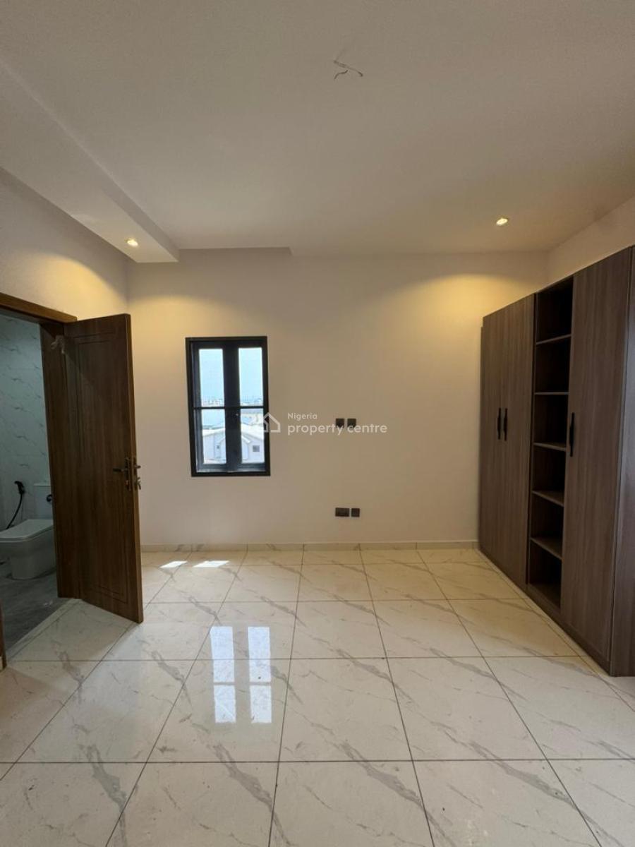 Well-finished 3-bedroom Apartment Located in a Secure Environment, Jakandee, Lekki, Lagos, Block of Flats for Sale