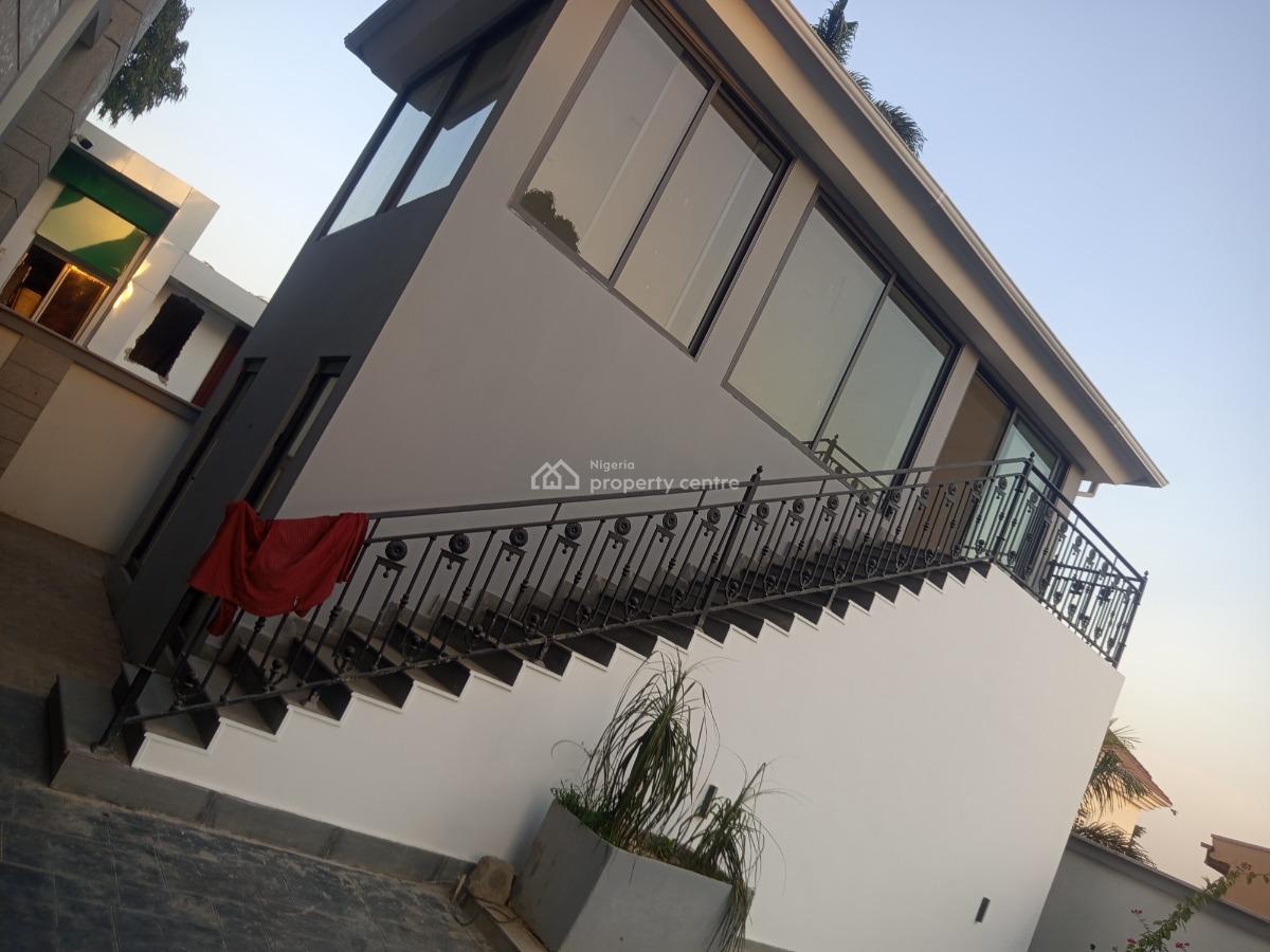 Distress 7bedroom Mansion Swimming , Gazebo,bush Bar&gym House., Maitama Main, Maitama District, Abuja, Detached Duplex for Sale