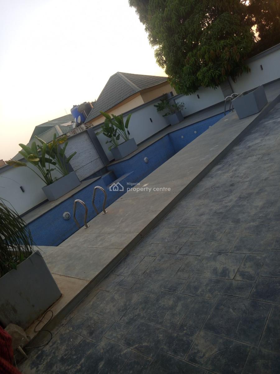 Distress 7bedroom Mansion Swimming , Gazebo,bush Bar&gym House., Maitama Main, Maitama District, Abuja, Detached Duplex for Sale