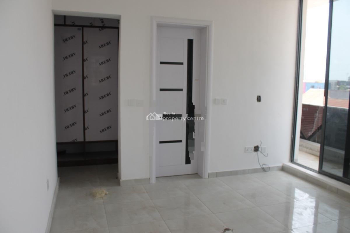 Erviced 3-bedroom Flat on The 3rd Floor in an Access-controlled Estate, Lekki Phase 1, Lekki, Lagos, House for Rent