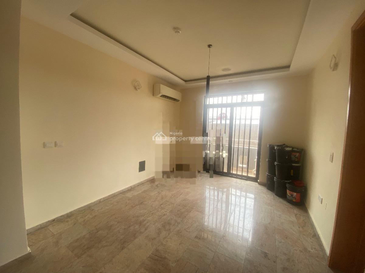 Serviced 3-bedroom Flat with Elevator, Ample Parking,pool, Gym and Bq, Lekki Phase 1, Lekki, Lagos, House for Rent