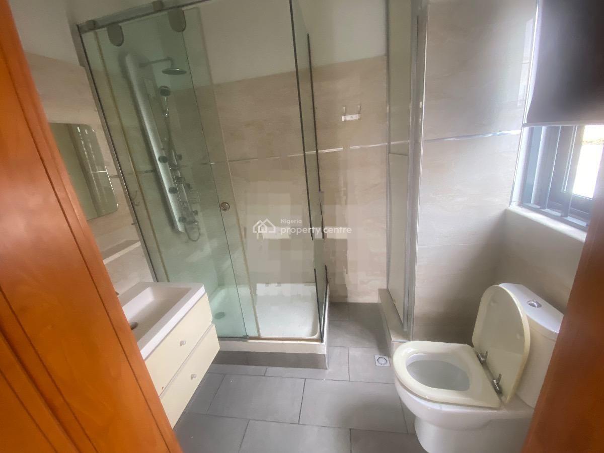 Serviced 3-bedroom Flat with Elevator, Ample Parking,pool, Gym and Bq, Lekki Phase 1, Lekki, Lagos, House for Rent