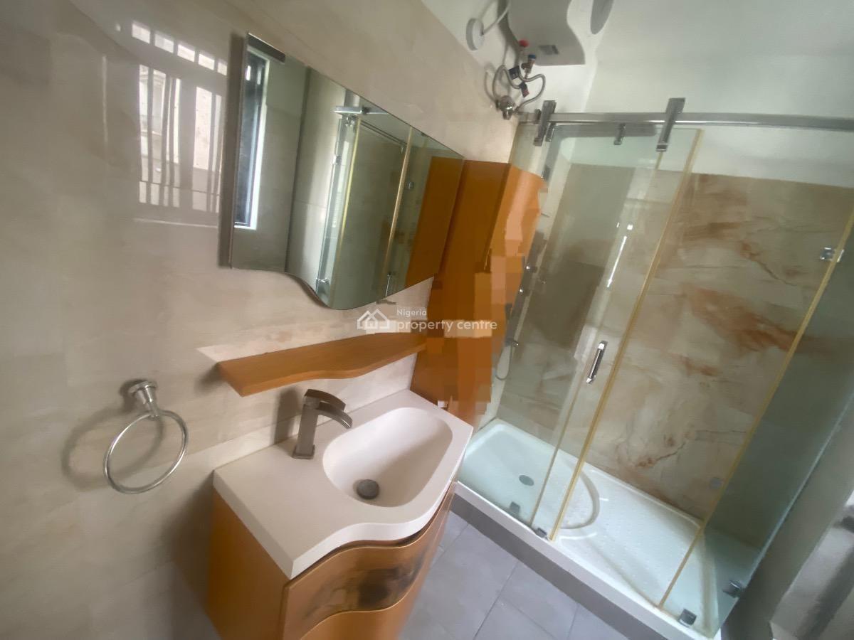 Serviced 3-bedroom Flat with Elevator, Ample Parking,pool, Gym and Bq, Lekki Phase 1, Lekki, Lagos, House for Rent