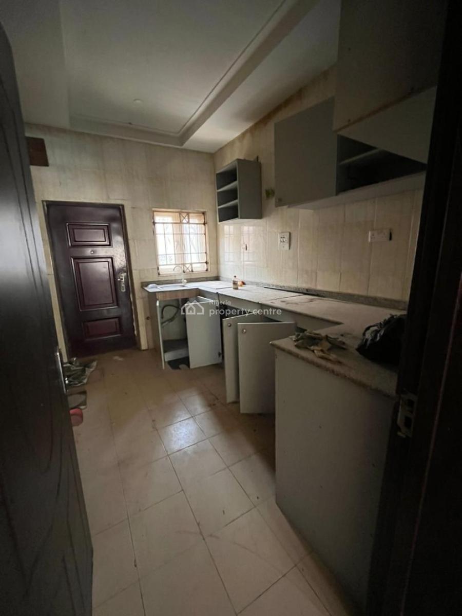 a Spacious 2 Bedroom Apartment on The Ground Floor Apo By Shoprite, Before Shoprite, Apo, Abuja, Flat / Apartment for Rent
