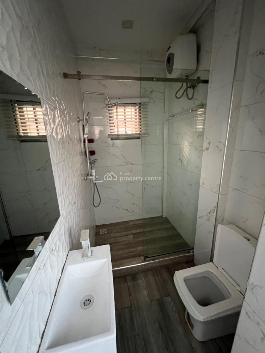 Clean, Serviced and Fully Furnished Mini-flat, with Visitors Toilet, Lekki Phase 1, Lekki, Lagos, Mini Flat (room and Parlour) for Rent