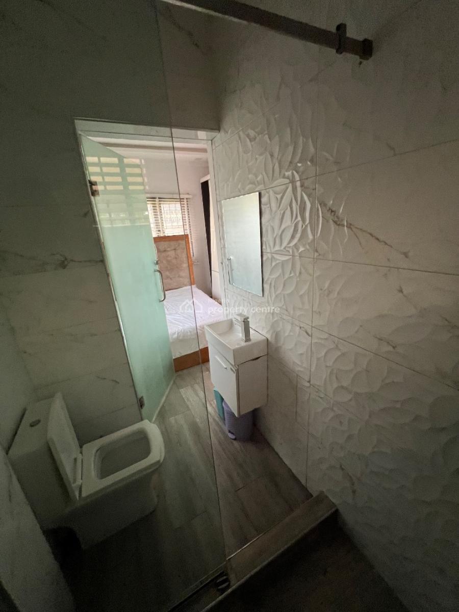 Clean, Serviced and Fully Furnished Mini-flat, with Visitors Toilet, Lekki Phase 1, Lekki, Lagos, Mini Flat (room and Parlour) for Rent