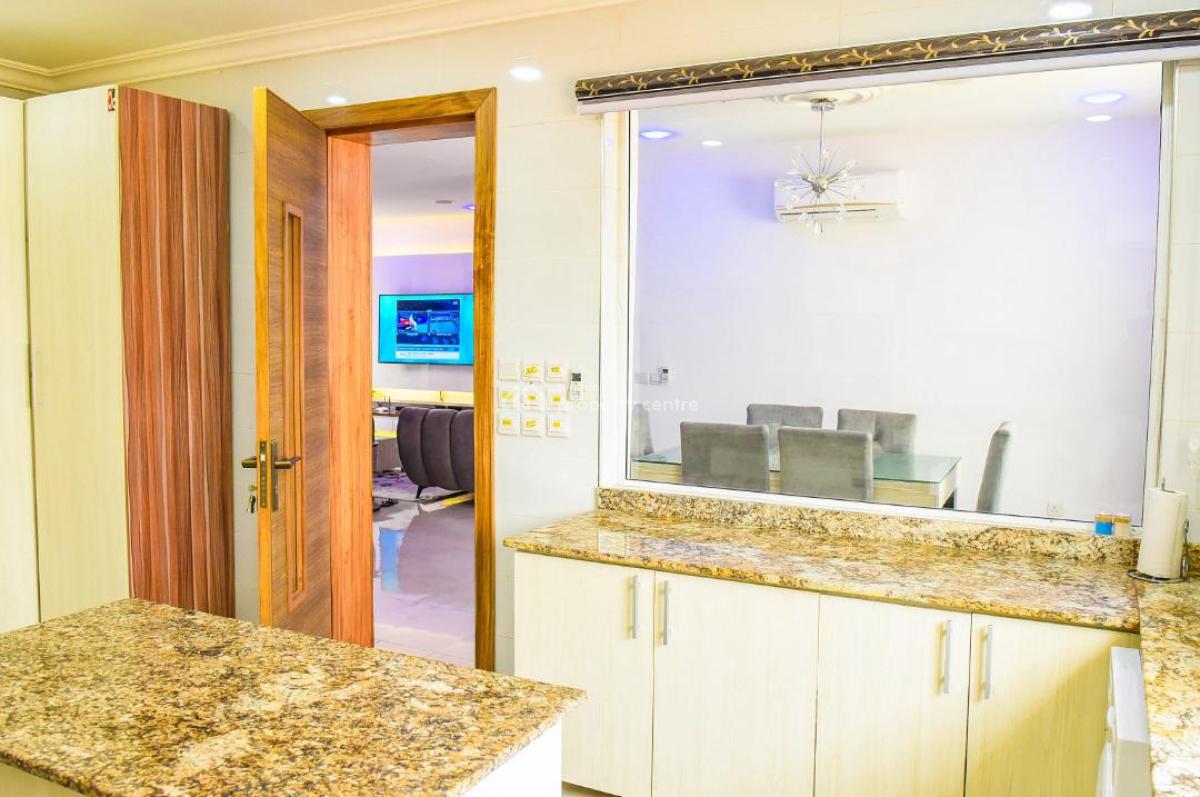 3 Bedroom Flat, Lekki Phase 1, Lekki, Lagos, Flat / Apartment for Rent