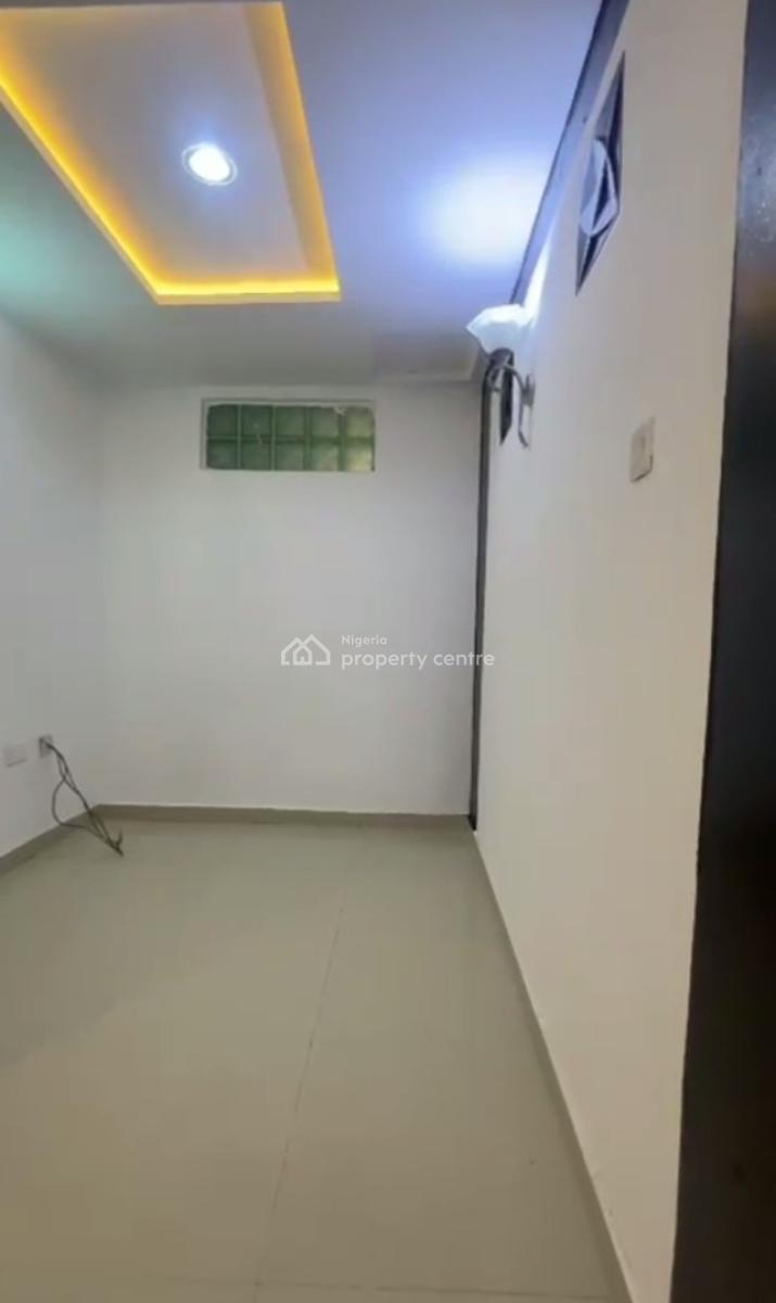 Massive Spacious Standard 2 Bedroom Apartment, Apo Resettlement, Apo, Abuja, Flat / Apartment for Rent