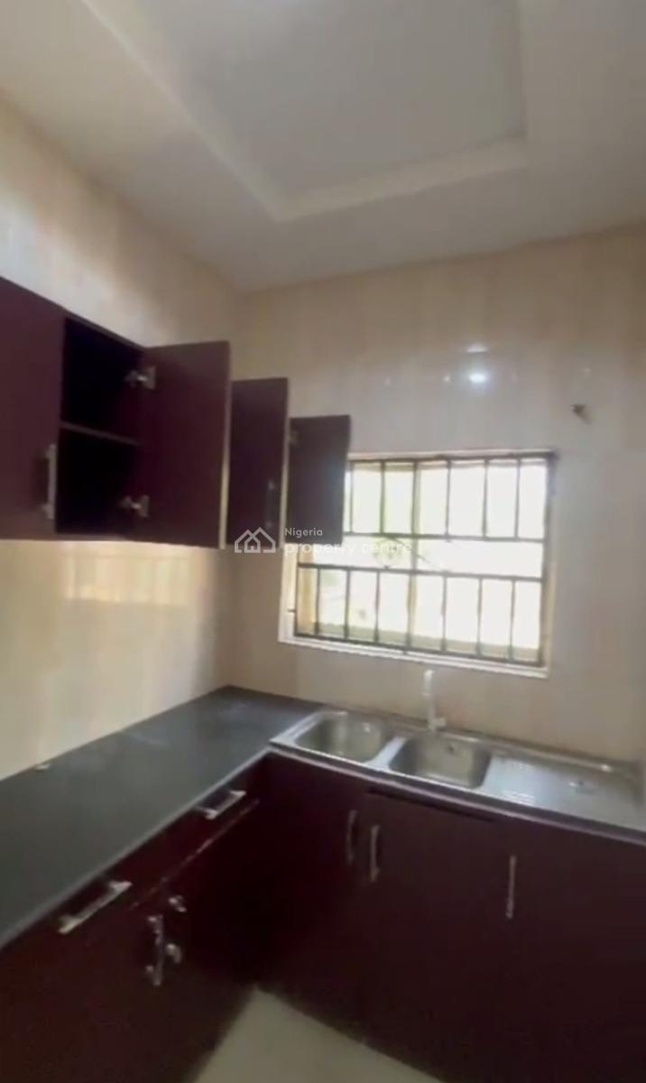 Massive Spacious Standard 2 Bedroom Apartment, Apo Resettlement, Apo, Abuja, Flat / Apartment for Rent
