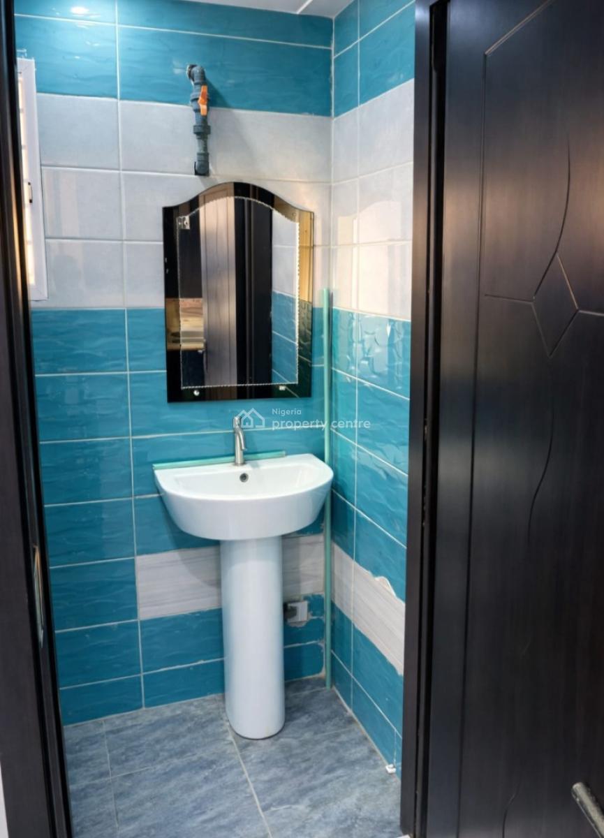 Block of 6 Units of 3 Bedrooms with a Room Self Contain, Lekki Phase 1, Lekki, Lagos, House for Rent