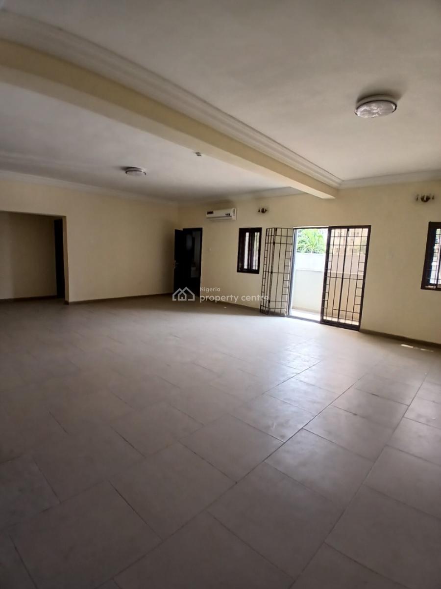 Its a Brand New and Serviced with 24/7 Power Supply 3 Bedroom En-suit, Lekki Phase 1, Lekki, Lagos, Flat / Apartment for Rent
