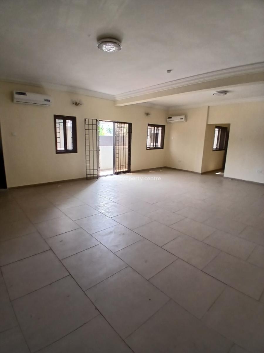 Its a Brand New and Serviced with 24/7 Power Supply 3 Bedroom En-suit, Lekki Phase 1, Lekki, Lagos, Flat / Apartment for Rent