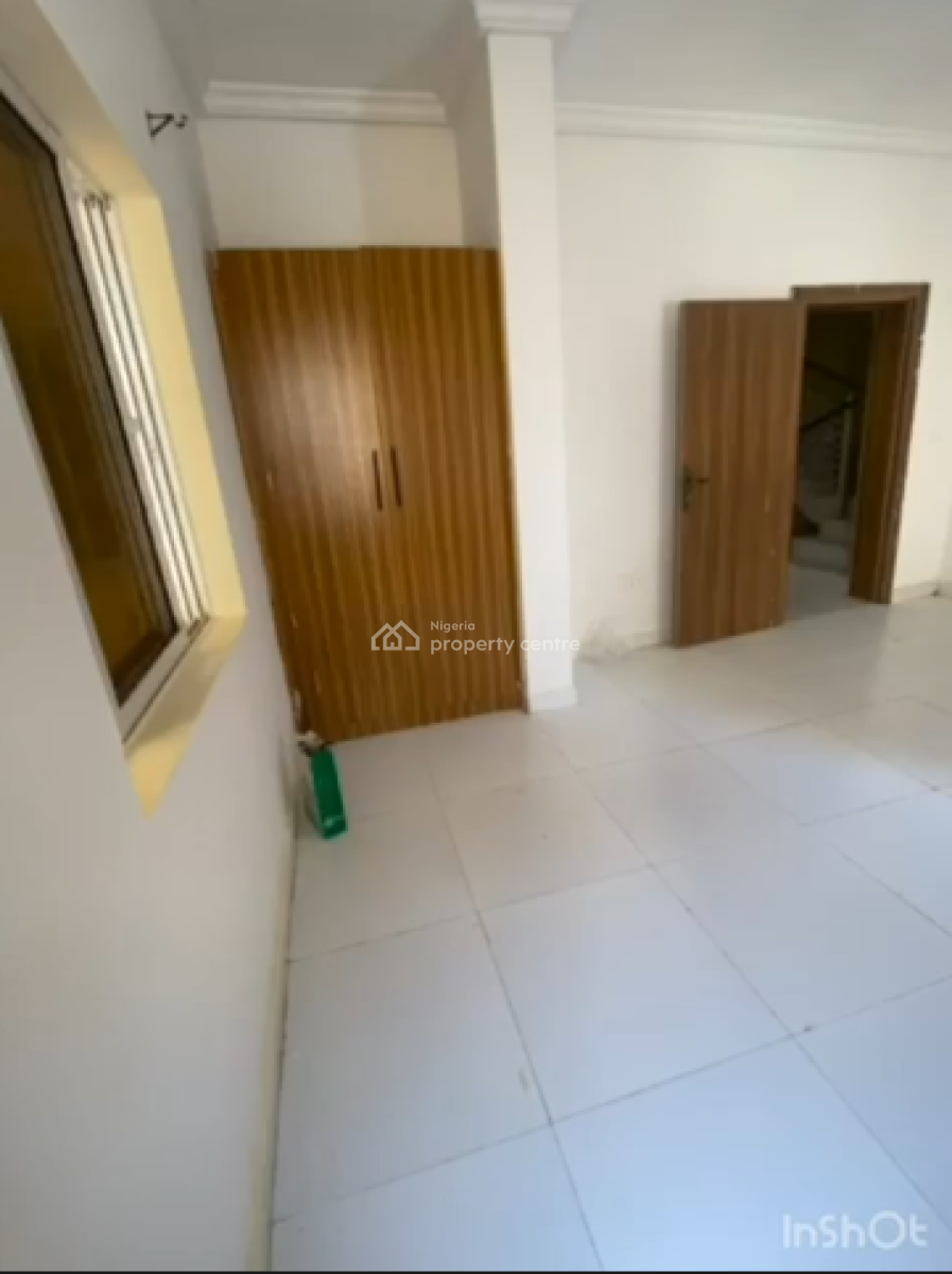 Spacious Shared, Opposite Royal Pine Gate 2 / Lekki Conservation, Lekki Phase 2, Lekki, Lagos, Self Contain (single Rooms) for Rent