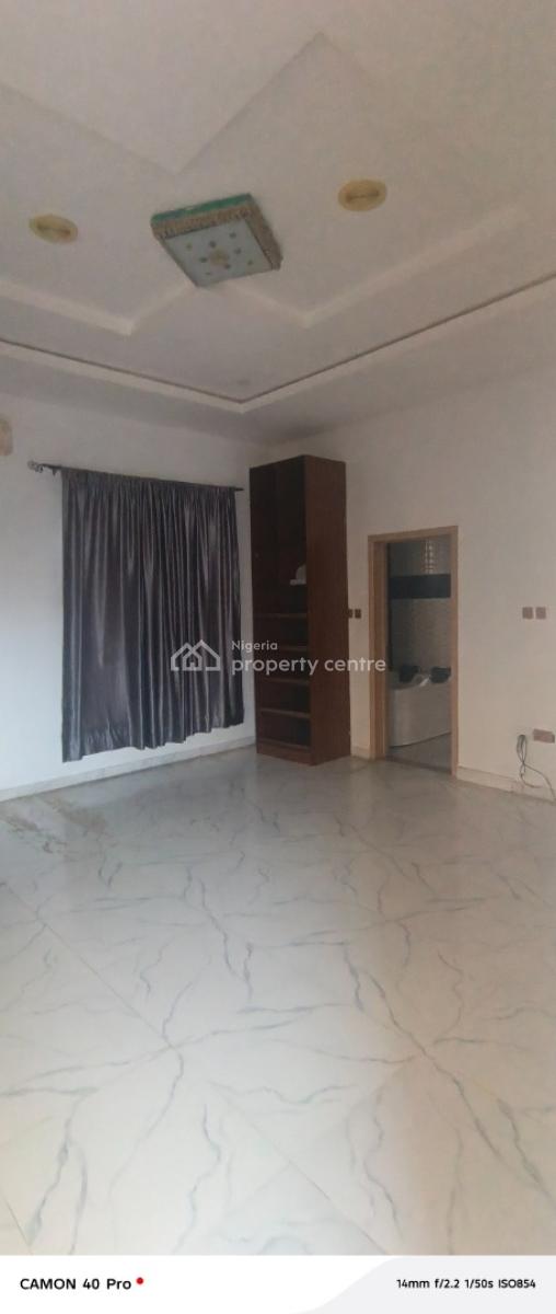 Massive Master Bedroom Shared Apartment in Chevron, Chevy View Estate, Lekki, Lagos, Self Contain (single Rooms) for Rent