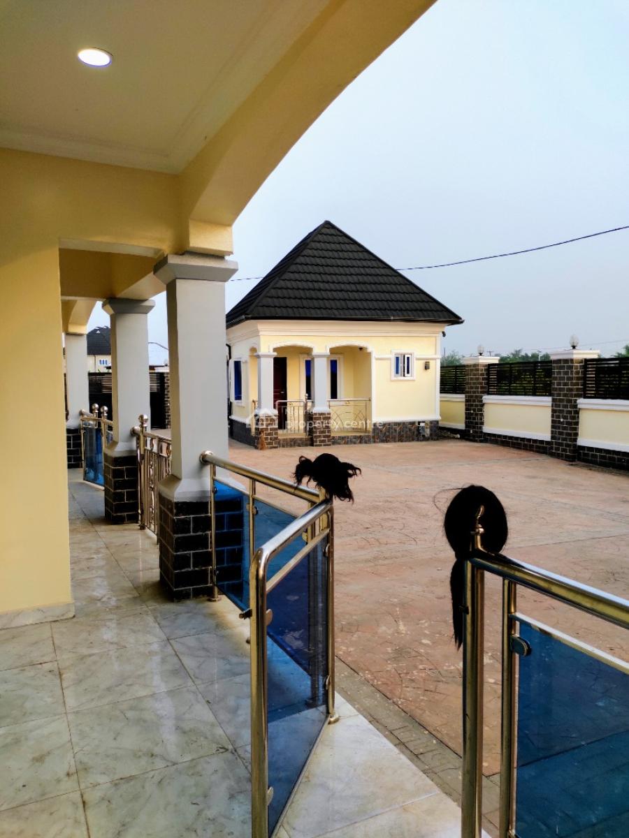 Standard 3 Bedroom Flat, Akwaima Estate, Uyo, Akwa Ibom, Flat / Apartment for Rent