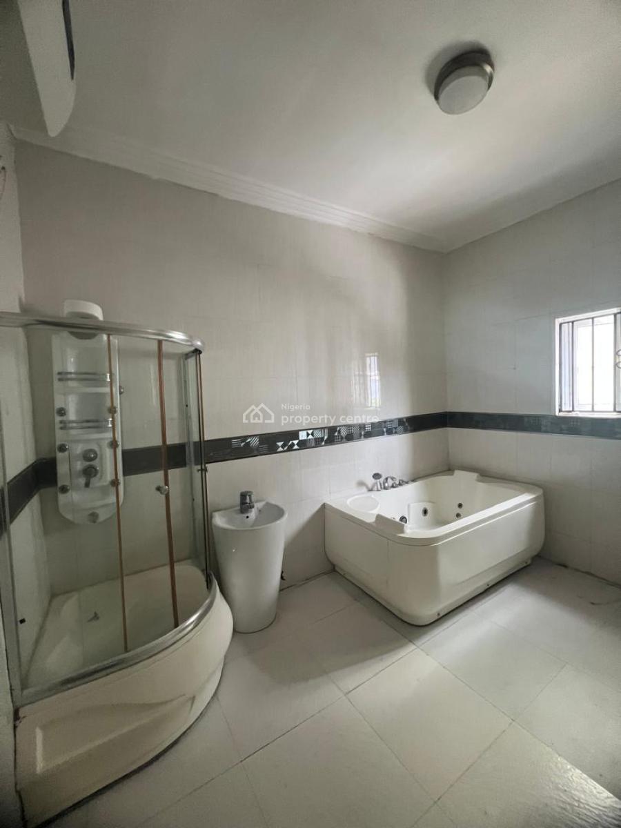 Clean Ensuit 4 Bedroom Fully  Detached House with 2 Living Room, in a Secured Est, Badore, Ajah, Lagos, Detached Duplex for Rent
