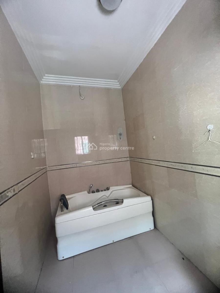 Clean Ensuit 4 Bedroom Fully  Detached House with 2 Living Room, in a Secured Est, Badore, Ajah, Lagos, Detached Duplex for Rent