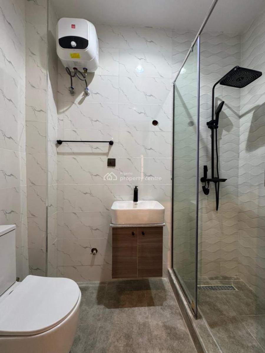 Well-finished 2-bedroom Apartment with Boys Quarters, Jakandee, Lekki, Lagos, Block of Flats for Sale