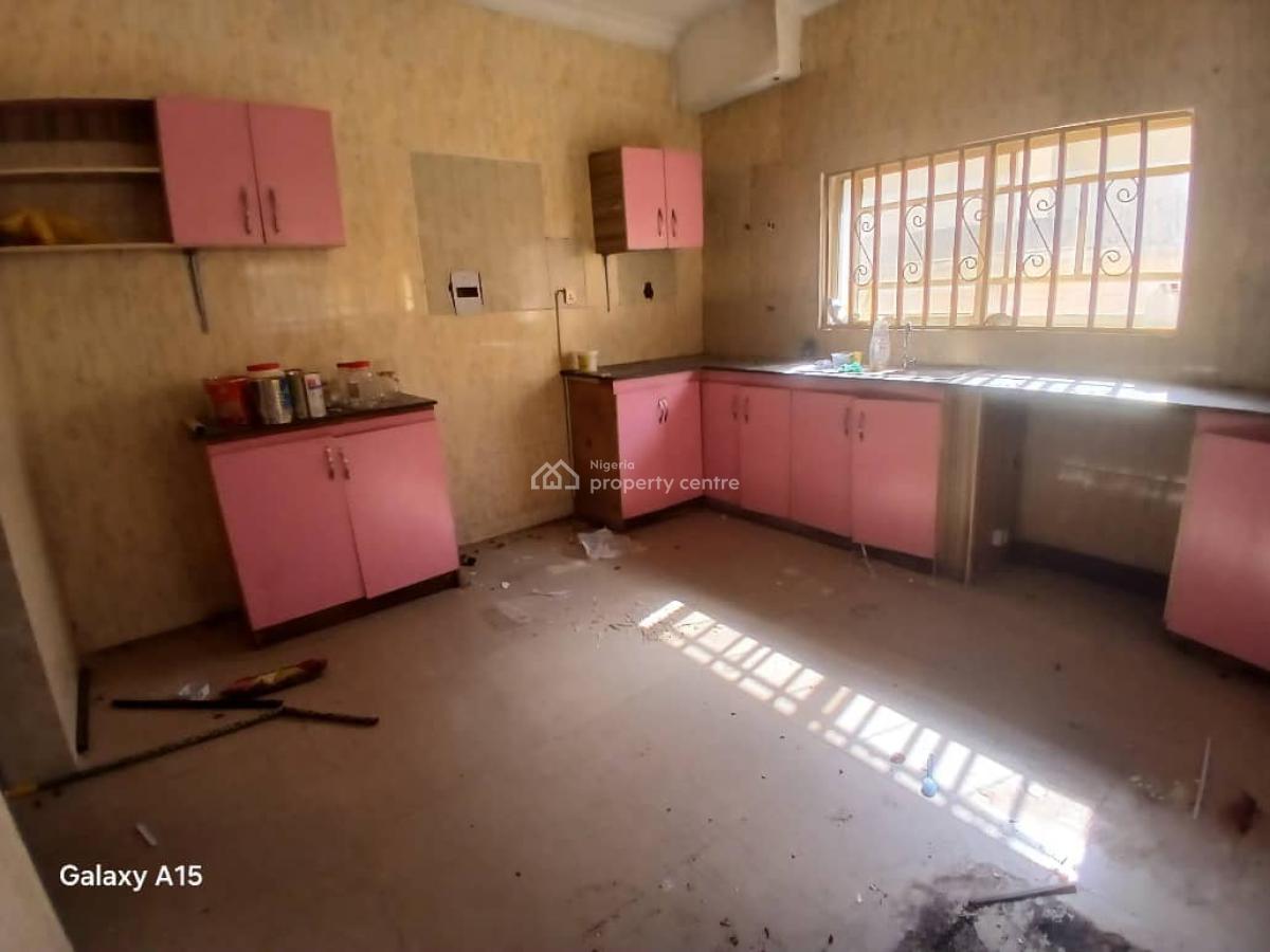 a Very Good Spacious 4-bedroom Semi-detached Duplex, Apo-gudu District After Ceadercrest Hospital., Apo, Abuja, Semi-detached Duplex for Rent