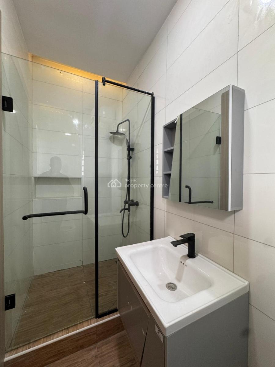 Excellent 3bedroom Apartment with a Bq,pool and Gym, Lekki Phase 1, Lekki, Lagos, Flat / Apartment for Sale