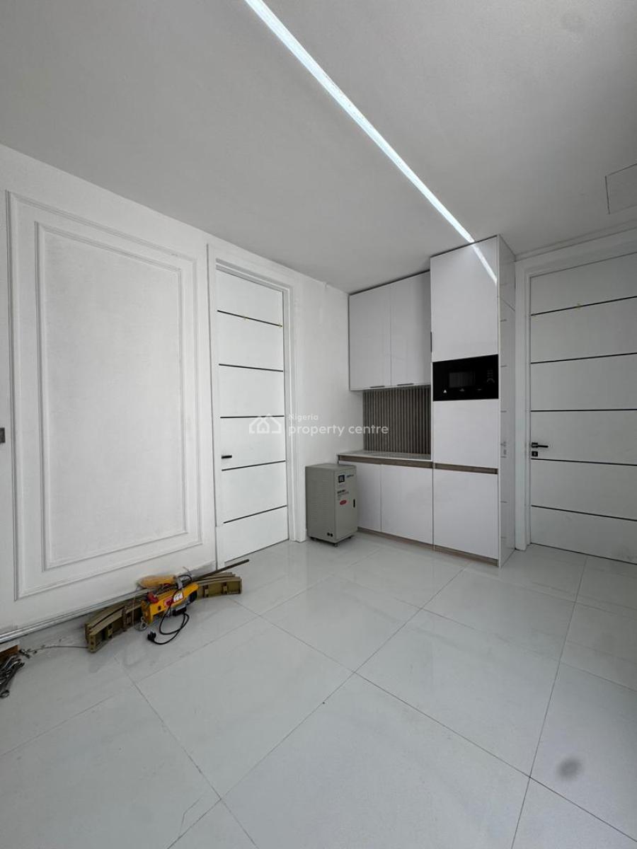 Beautiful 2bedroom Apartment with a Pool, Lekki Phase 1, Lekki, Lagos, Flat / Apartment for Sale