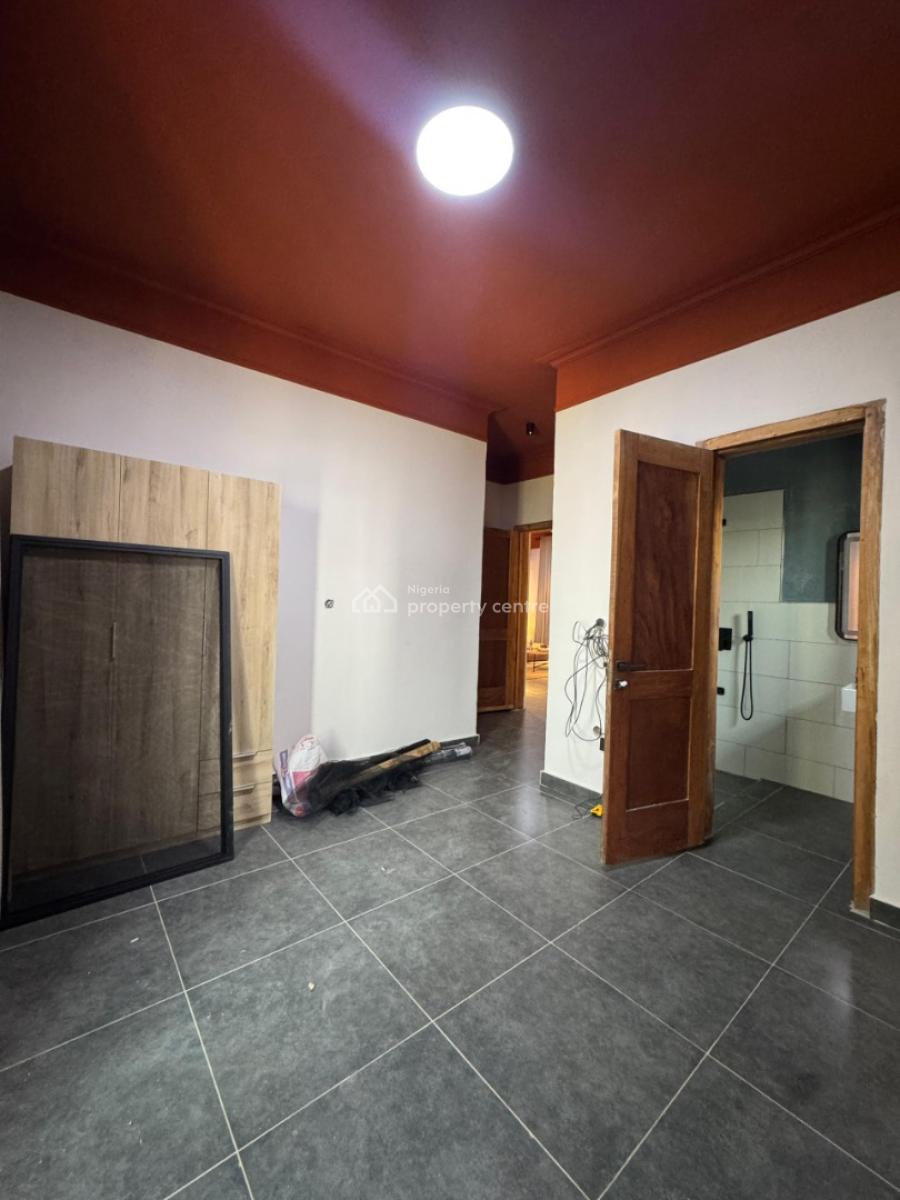 Aesthetically Pleasing 3bedroom Apartment with an Elevator Located in, Lekki Phase 1, Lekki, Lagos, Flat / Apartment for Sale