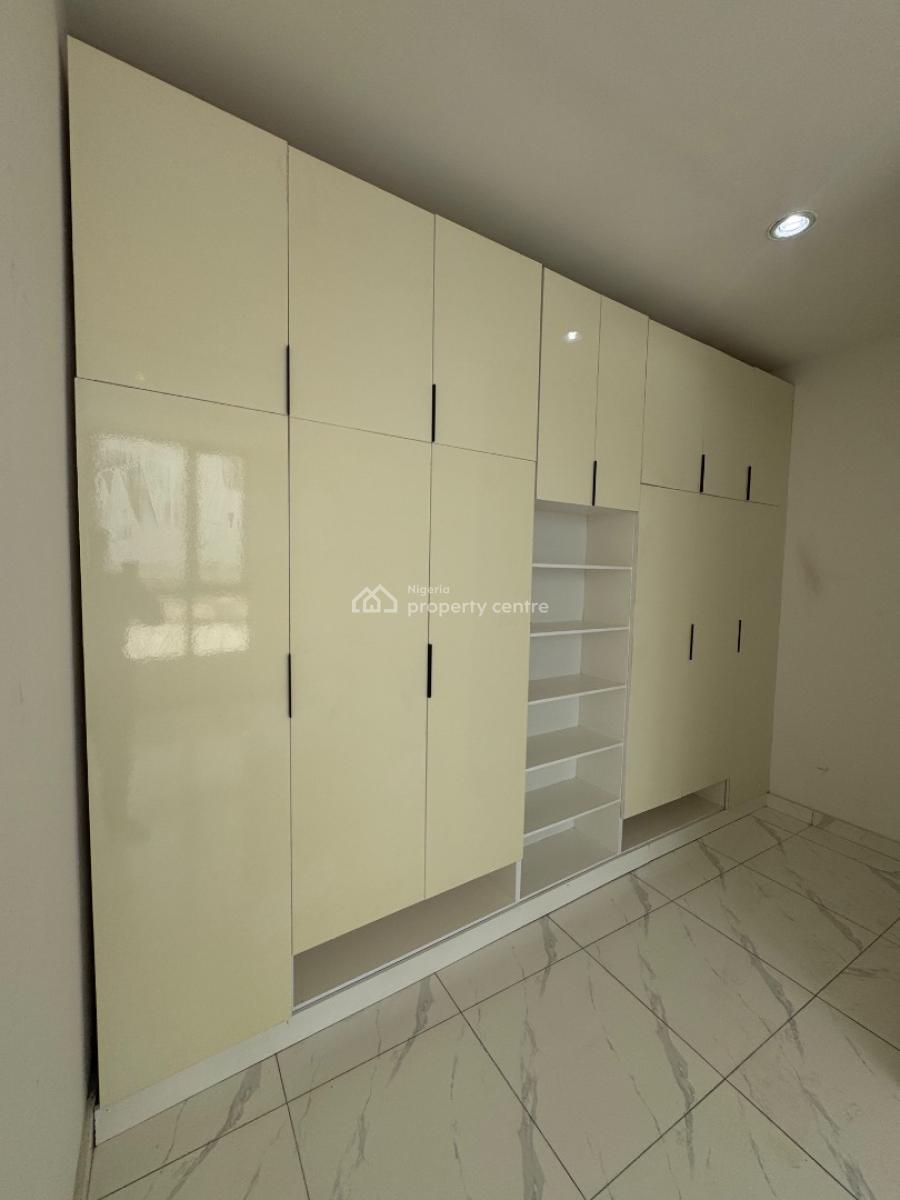 Beautiful Two (2) Bedroom Apartment, Agungi, Lekki, Lagos, Flat / Apartment for Sale