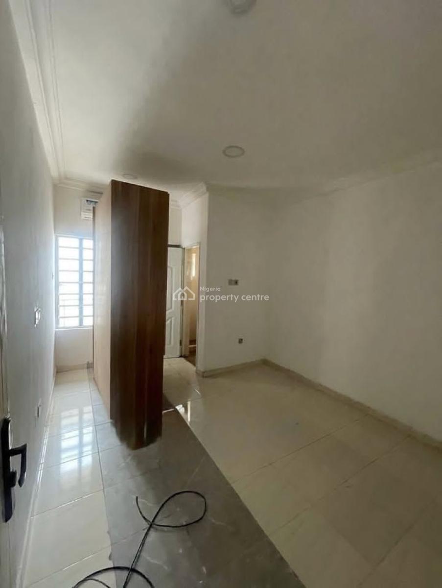 Spacious 2 Bedroom Apartment Upstairs, Lekky County Ikota, Lekki, Lagos, Flat / Apartment for Rent