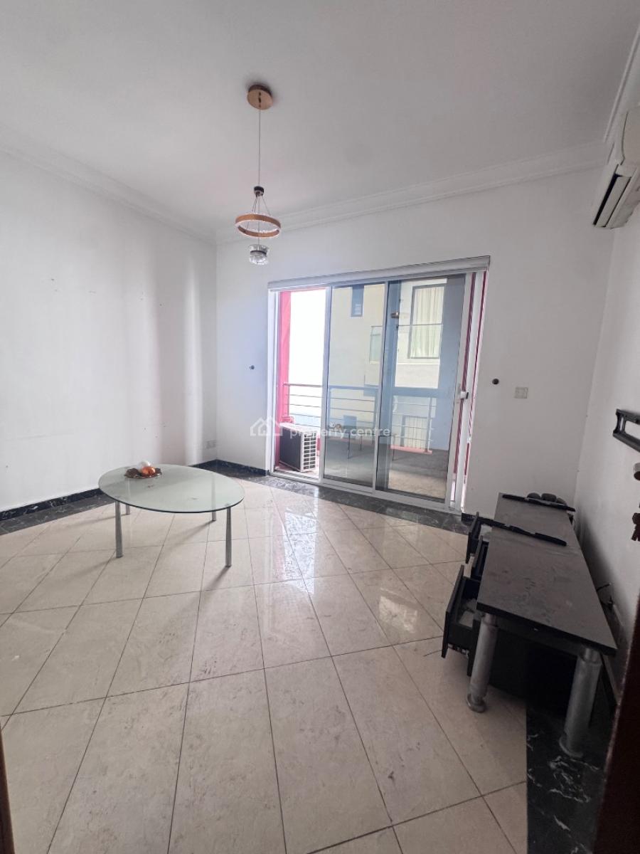 Clean 2bedroom Flat Upstairs, Ikate Lekki Lagos, Lekki, Lagos, Flat / Apartment for Rent