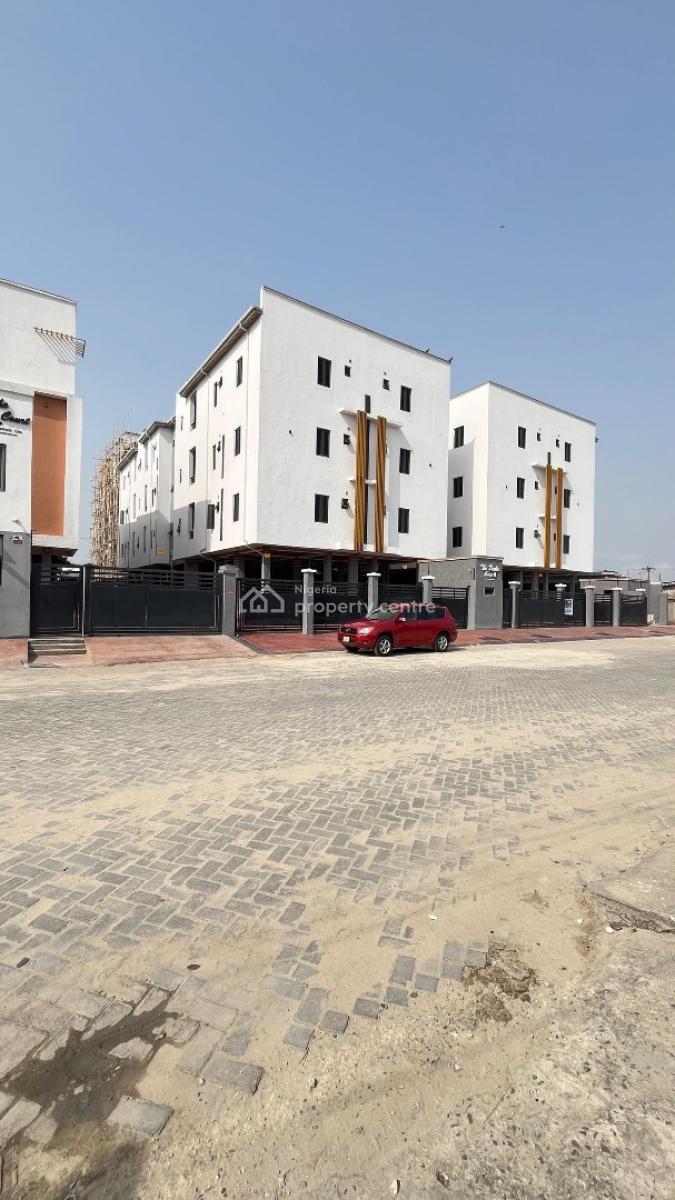 Well Built 2 Bedroom Apartment in Osapa London Jakande, Jakande, Jakande, Lekki, Lagos, Block of Flats for Sale