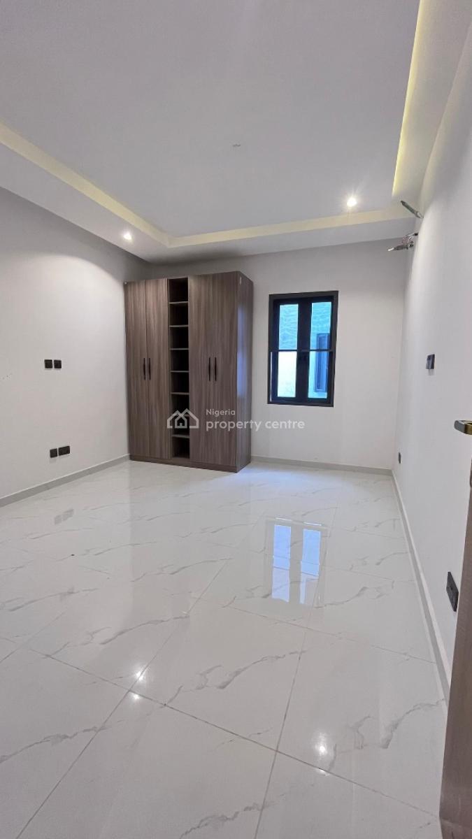 Well Built 2 Bedroom Apartment in Osapa London Jakande, Jakande, Jakande, Lekki, Lagos, Block of Flats for Sale