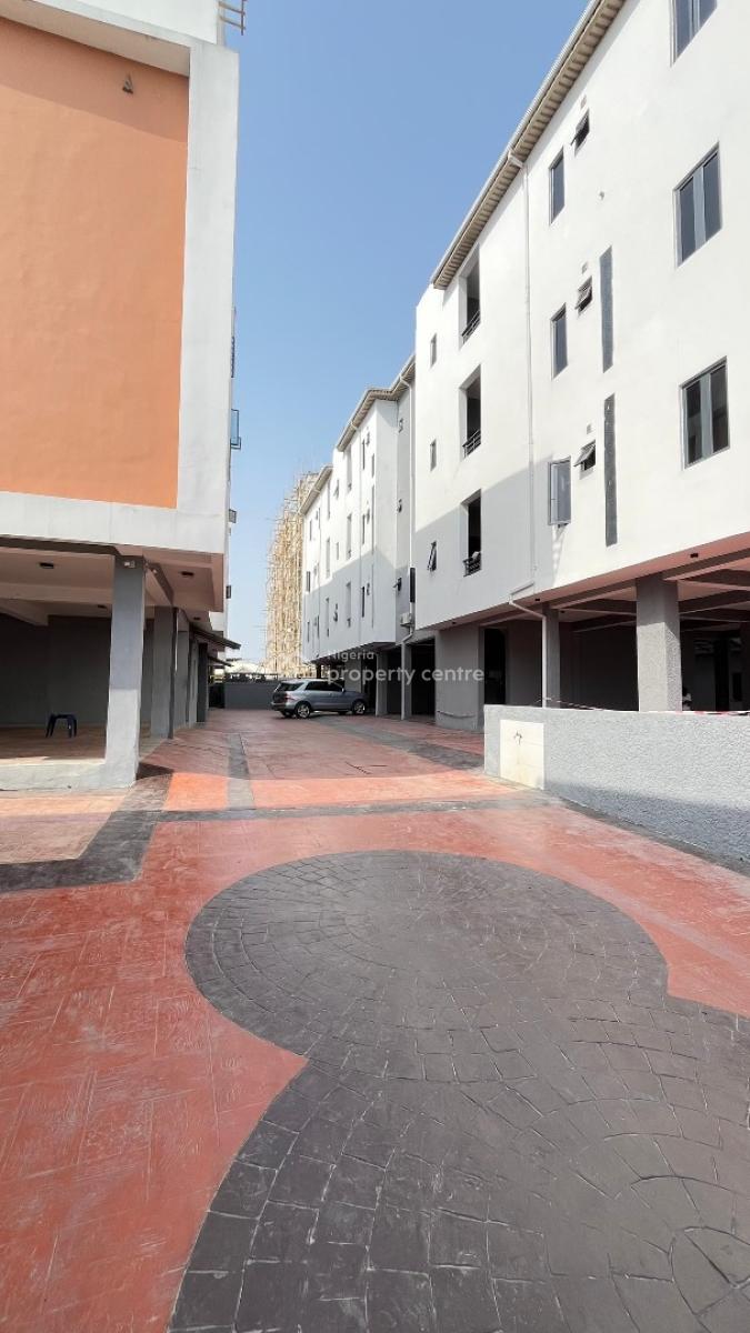 Well Built 2 Bedroom Apartment in Osapa London Jakande, Jakande, Jakande, Lekki, Lagos, Block of Flats for Sale