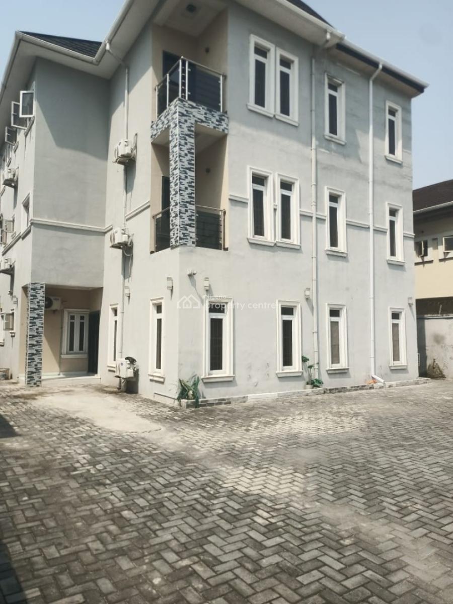 a Classy and Well Maintained Block of 6 Units of 2 Bedroom Flats, Off Admiralty Way, Lekki Phase 1, Lekki, Lagos, Flat / Apartment for Rent