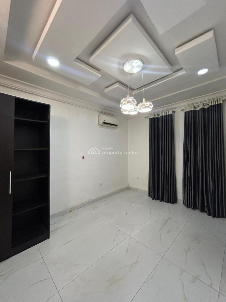 a Classy and Well Maintained Block of 6 Units of 2 Bedroom Flats, Off Admiralty Way, Lekki Phase 1, Lekki, Lagos, Flat / Apartment for Rent