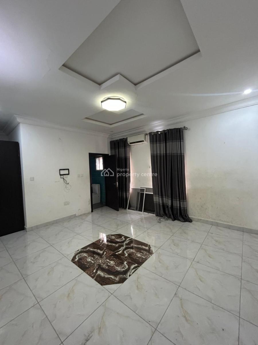 a Classy and Well Maintained Block of 6 Units of 2 Bedroom Flats, Off Admiralty Way, Lekki Phase 1, Lekki, Lagos, Flat / Apartment for Rent
