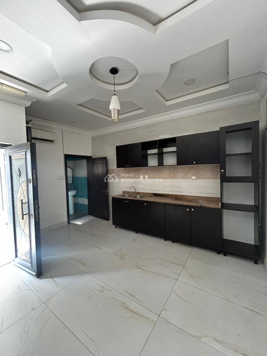 a Classy and Well Maintained Block of 6 Units of 2 Bedroom Flats, Off Admiralty Way, Lekki Phase 1, Lekki, Lagos, Flat / Apartment for Rent