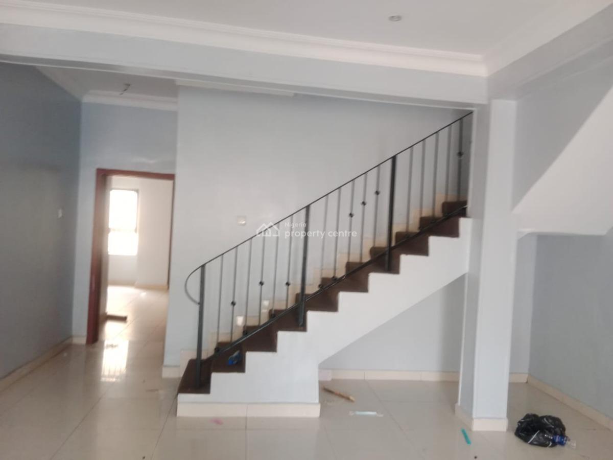 Well Maintained 4 Bedroom Semi Detached House with Bq, Bourdillion Court Chevron Drive, Lekki, Lagos, Semi-detached Duplex for Rent