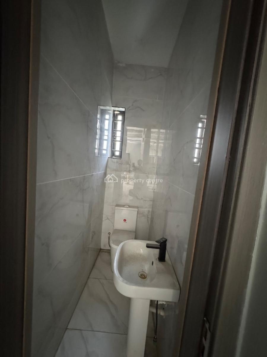 Fully Serviced 2 Bedroom Apartment, Off Freedom Way, Lekki Phase 1, Lekki, Lagos, Flat / Apartment for Rent