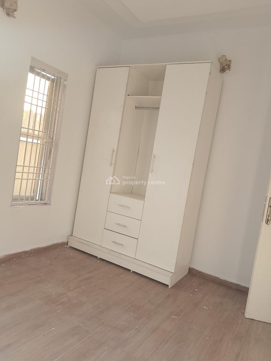 2 Bedroom Apartment, Lafiaji ,off Orchid Road, Lekki, Lagos, Flat / Apartment for Rent
