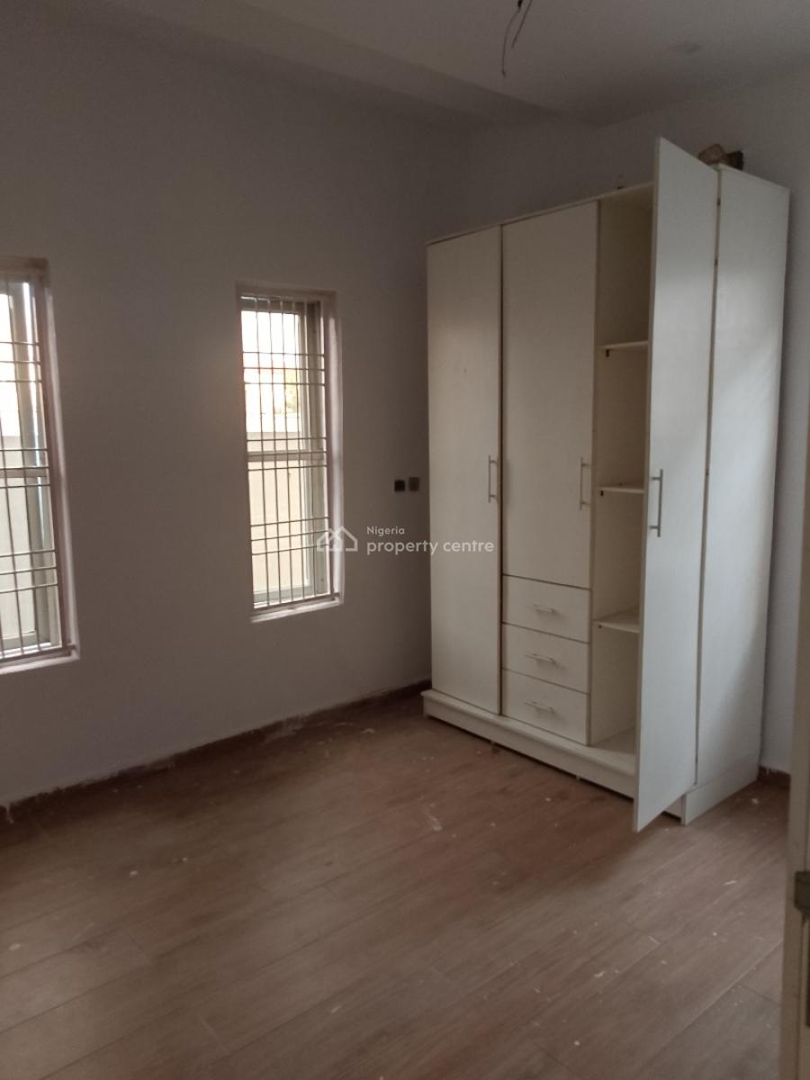2 Bedroom Apartment, Lafiaji ,off Orchid Road, Lekki, Lagos, Flat / Apartment for Rent