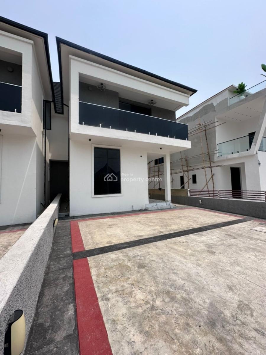Spacious  4 Bed  Semi-detached with Pool + Bq, Ikota, Lekki, Lagos, Semi-detached Duplex for Sale