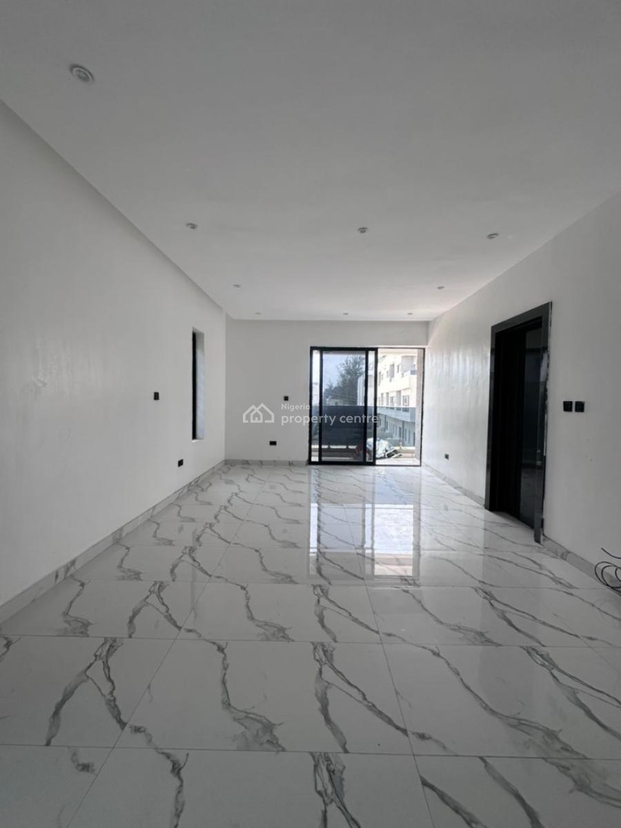 Spacious  4 Bed  Semi-detached with Pool + Bq, Ikota, Lekki, Lagos, Semi-detached Duplex for Sale